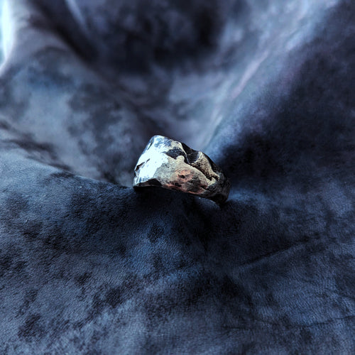 Bague argent massif 925. Fabrication artisanale. Pièce unique. Bijoux fabriqués en Corse par Fabien Martinet.
