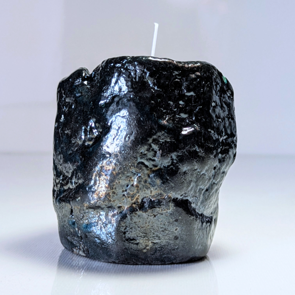 Sculpture "Lava 01". Bougie parfumée en céramique.