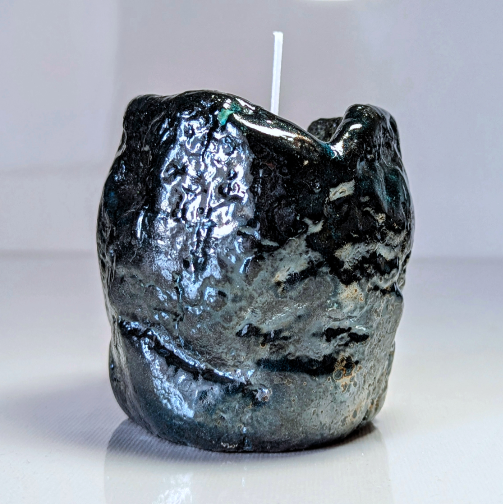 Sculpture "Lava 01". Bougie parfumée en céramique.