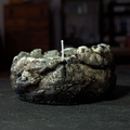Sculpture / Objet de collection.
Grès, technique du Kurinuki.
Bougie à la cire de Soja 100 % naturelle et écoresponsable.
Poids environ 350 grammes.
Dim. environ 9 cm de diamètre x 5 cm de hauteur
Mèche de bougie fabriquée 100% en coton naturelle.
Le bougeoir est créé de manière artisanale par Fabien Martinet, Artisan Designer sur Ajaccio.
Contrairement à la céramique produite en série, du moulage à la cuisson, tout est étroitement contrôlé.
La pièce ainsi créée est unique : elle ne pourra jamais êt